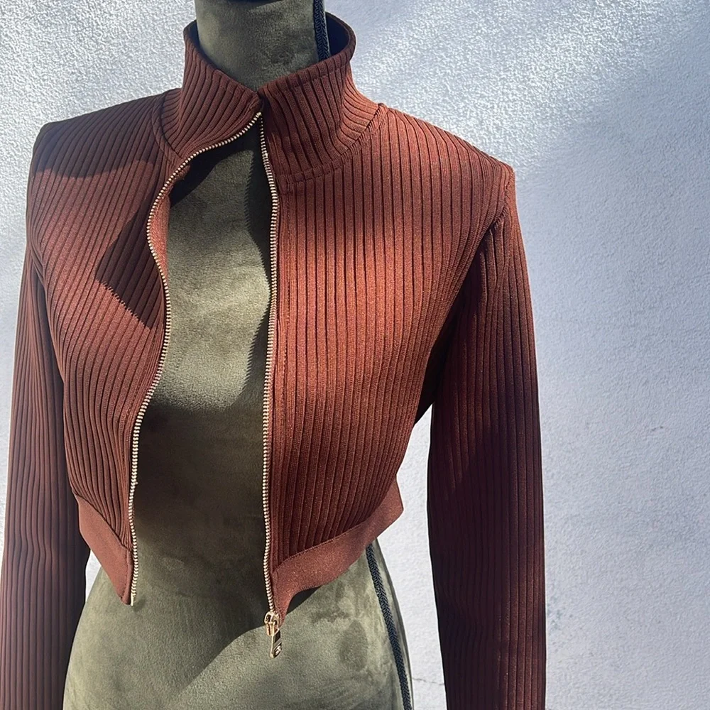 Y2K Cropped Sweater - Picture 2 of 11